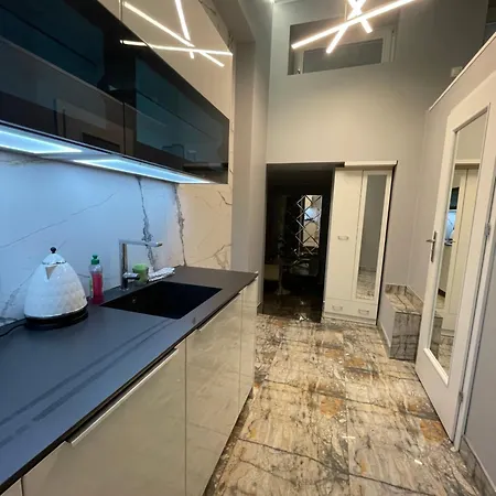 Mtp Kolo Dworca Pkp Bezobslugowy ポズナン